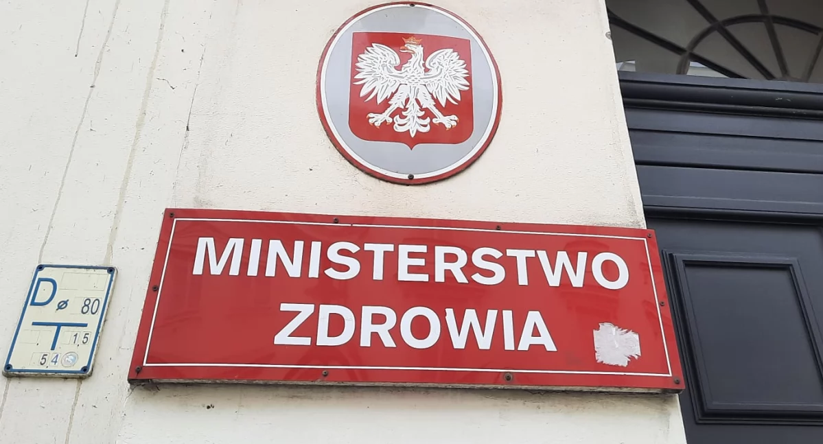Ministerstwo Zdrowia wyjaśnia niejasności w sprawie leczenia dzieci z hemofilią