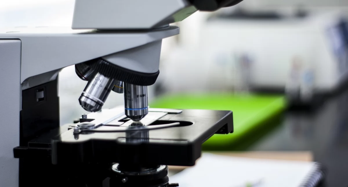 Naukowcy rozpracowali enzym bakterii. Czy powstanie superantybiotyk?