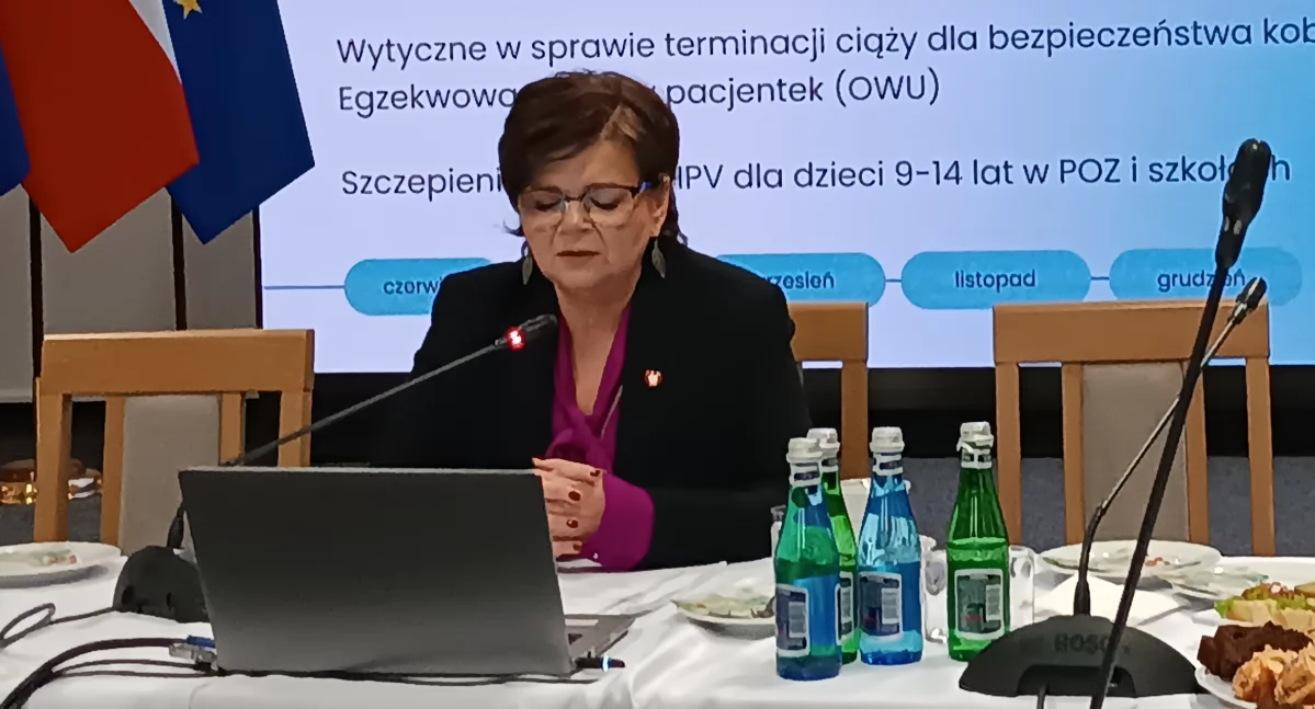 In vitro, zdrowie psychiczne i wyścig o KPO. Minister zdrowia podsumowuje swój rok