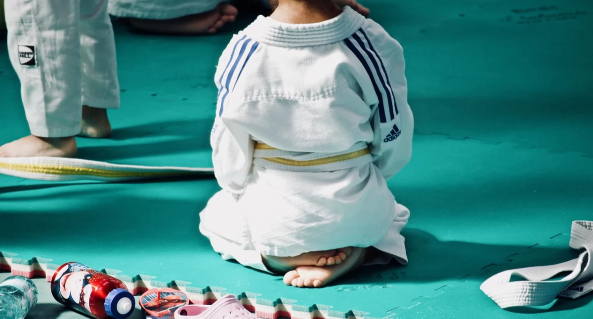 Judo wspiera rozwój dzieci. Jakie są jego korzyści fizyczne i psychiczne?