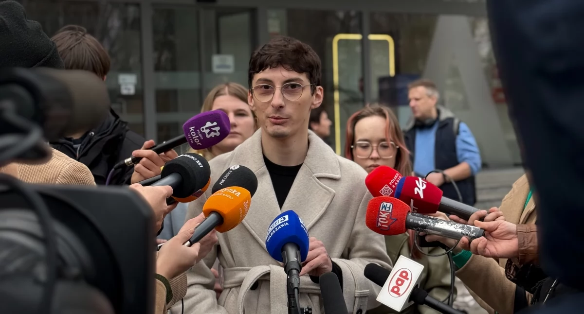 Zakaz telefonów w szkołach to za mało – jak walczyć z uzależnieniem i dbać o zdrowie psychiczne młodzieży?