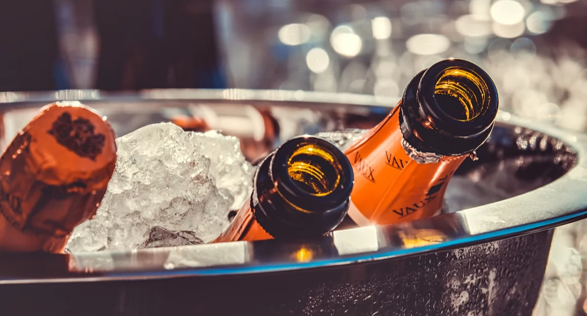 WHO: na opakowaniach alkoholu powinny być ostrzeżenia o ryzyku chorób nowotworowych