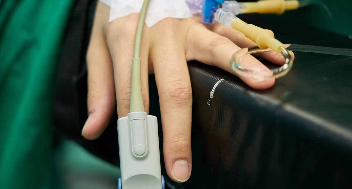  67 proc. personelu medycznego odczuwa skutki uboczne związane z ekspozycją na cytostatyki?