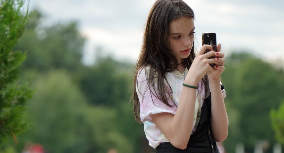 Twoje dziecko ma TikToka? Ogląda pornografię? Możesz nawet o tym nie wiedzieć