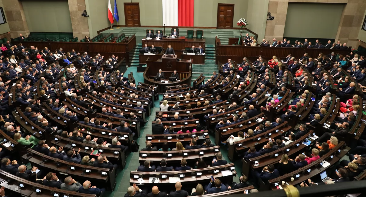 Posłowie zagłosowali za obniżeniem składki zdrowotnej