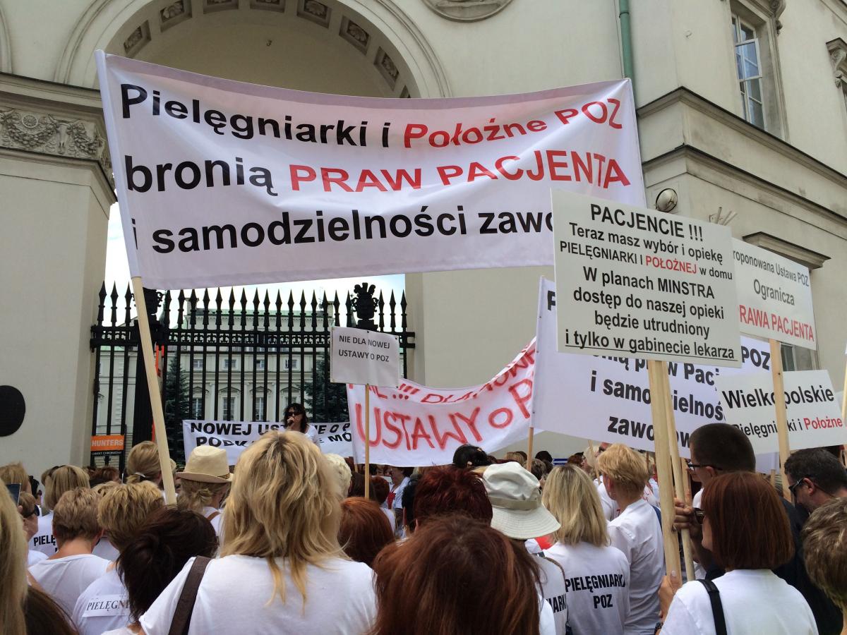 Pielęgniarki i położne bronią samodzielności w POZ