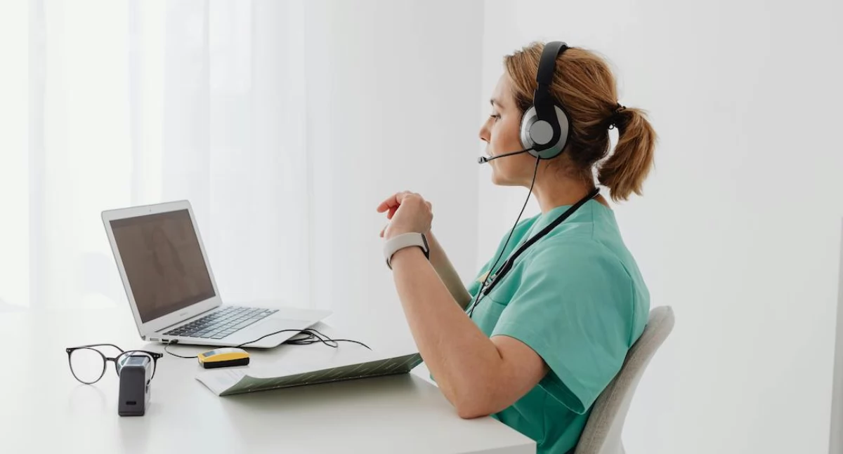 Polacy coraz chętniej kupują ubezpieczenia zdrowotne online. Medicover stawia na prostotę i szybkość