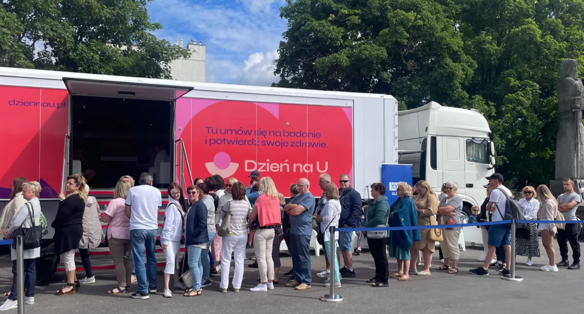 „Zrób sobie Dzień na U” z Fundacją Rak’n’Roll – bezpłatne badania USG i dermatoskopia w mobilnej przychodni
