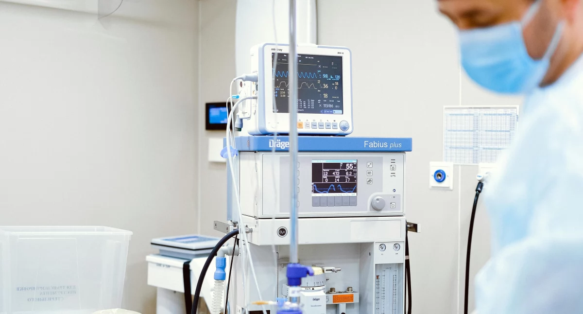 Pionierskie operacje z użyciem sztucznej inteligencji i robota da Vinci w Rzeszowie – przełom w chirurgii onkologicznej
