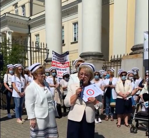 Pielęgniarki i położne zaprotestowały w kraju