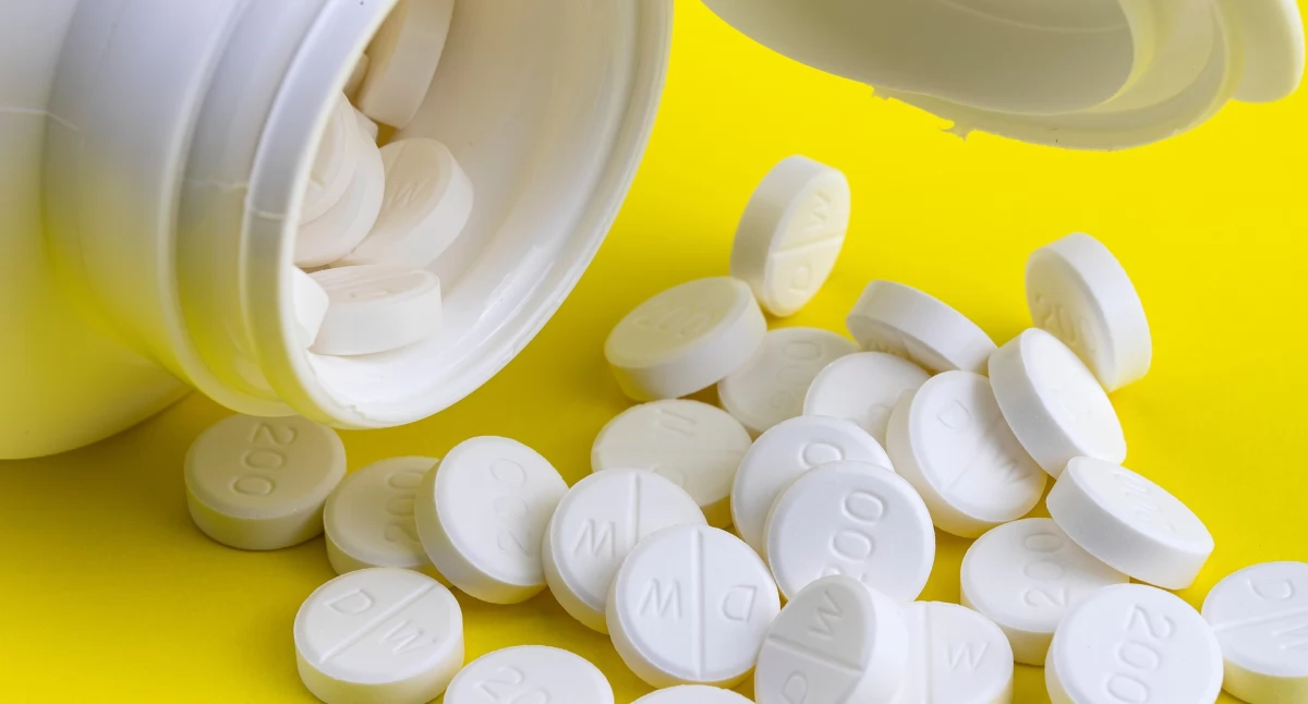 Koniec sprzedaży Pyralginy MAX bez recepty. GIF: Farmaceuci muszą przestrzegać prawa