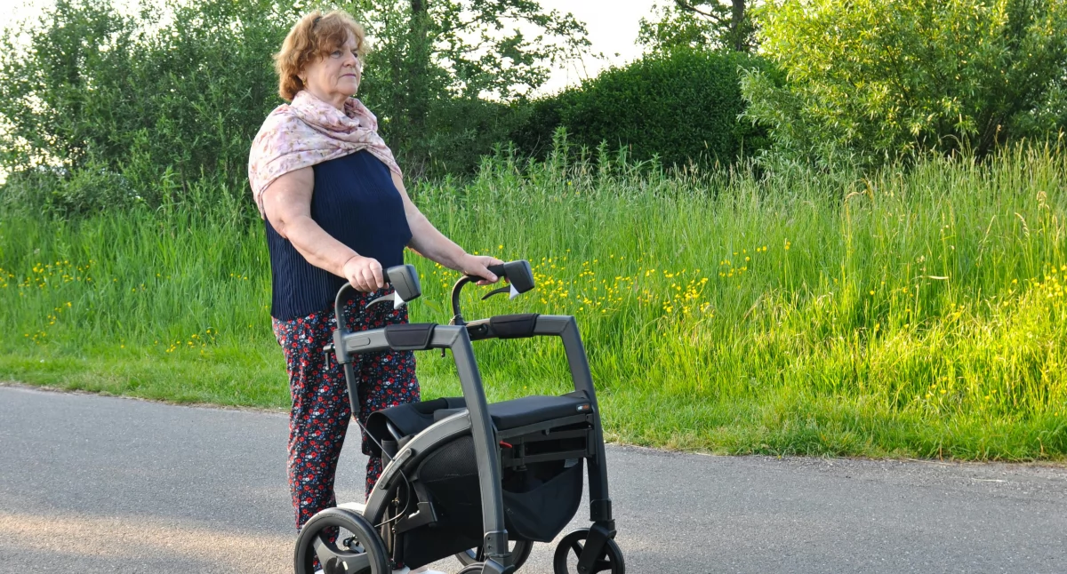 Nowa metoda leczenia choroby Parkinsona w Polsce. Przełomowa terapia poprawia jakość życia pacjentów 24h na dobę