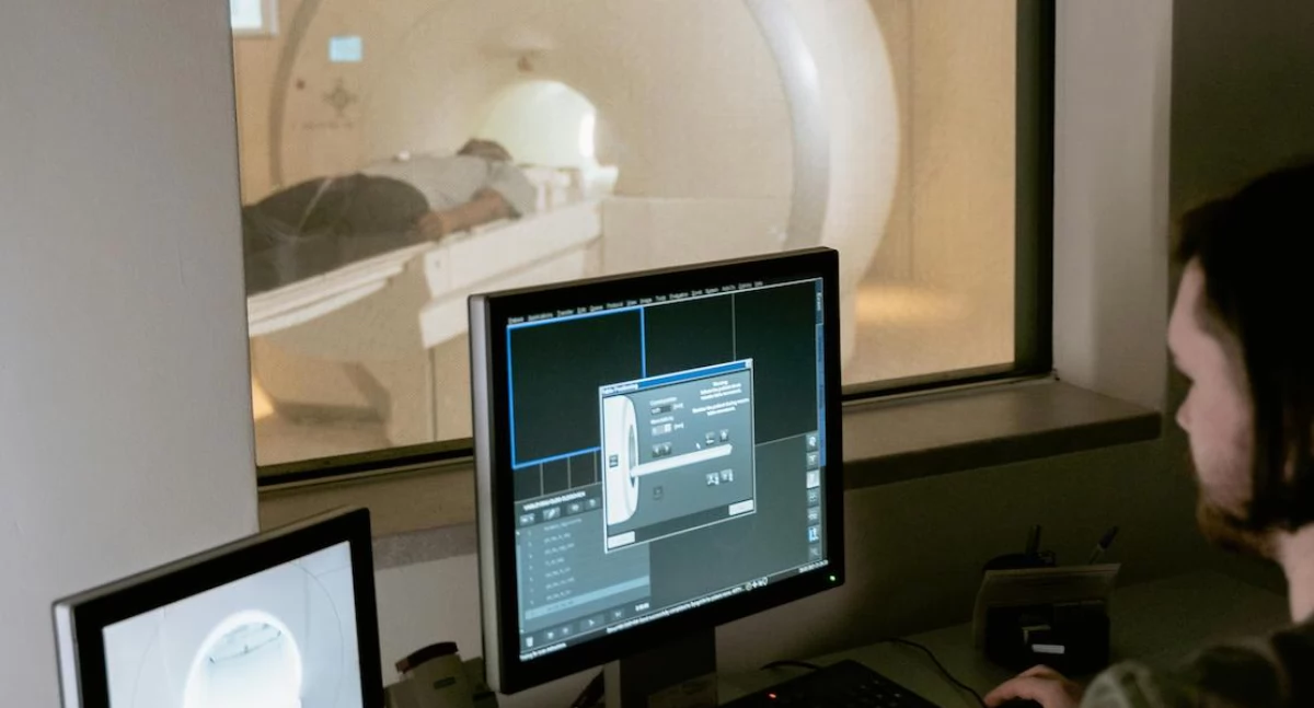 AI wykrywa raka prostaty, którego nie widzą patolodzy – skuteczność sięga ponad 80 proc.