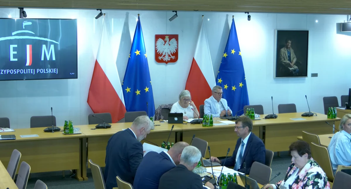 Co z nadwykonaniami za 2024 r.? MZ i NFZ prezentują dane i plan finansowania na 2025