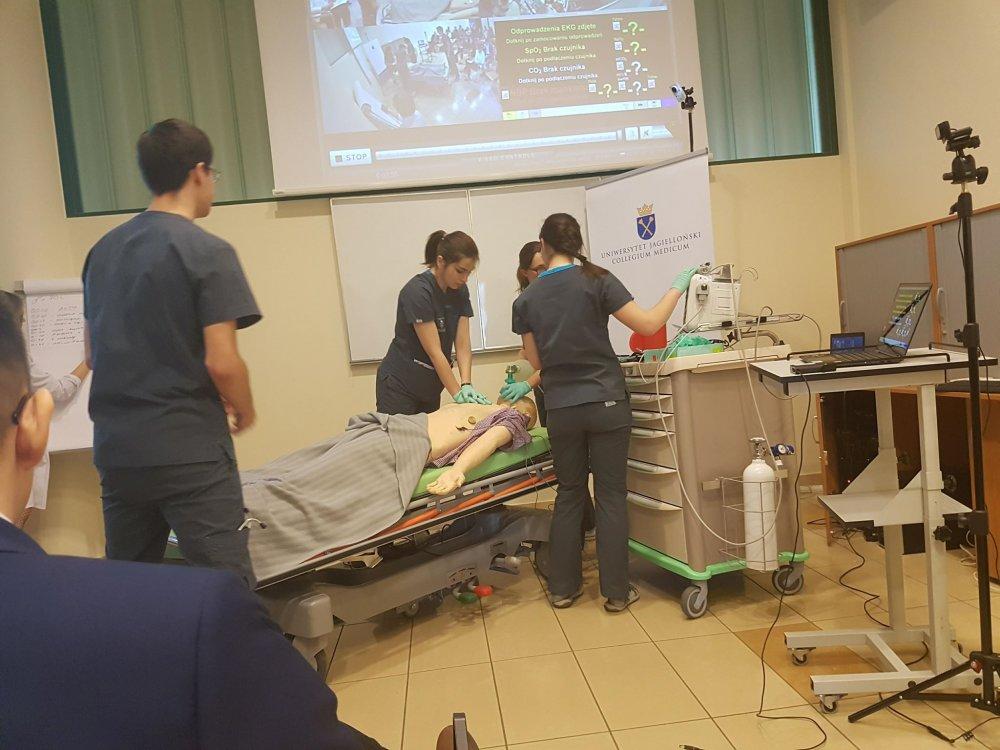 Symulowali dla dobra pacjentów