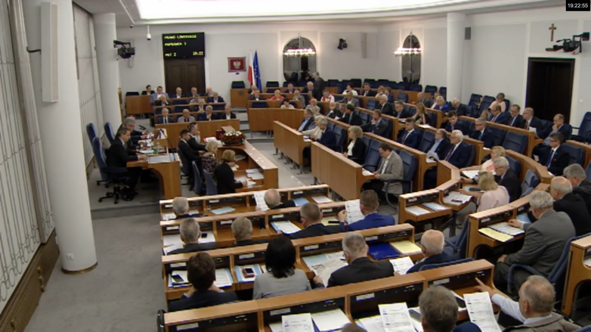 Senat za powszechnym dostępem do POZ