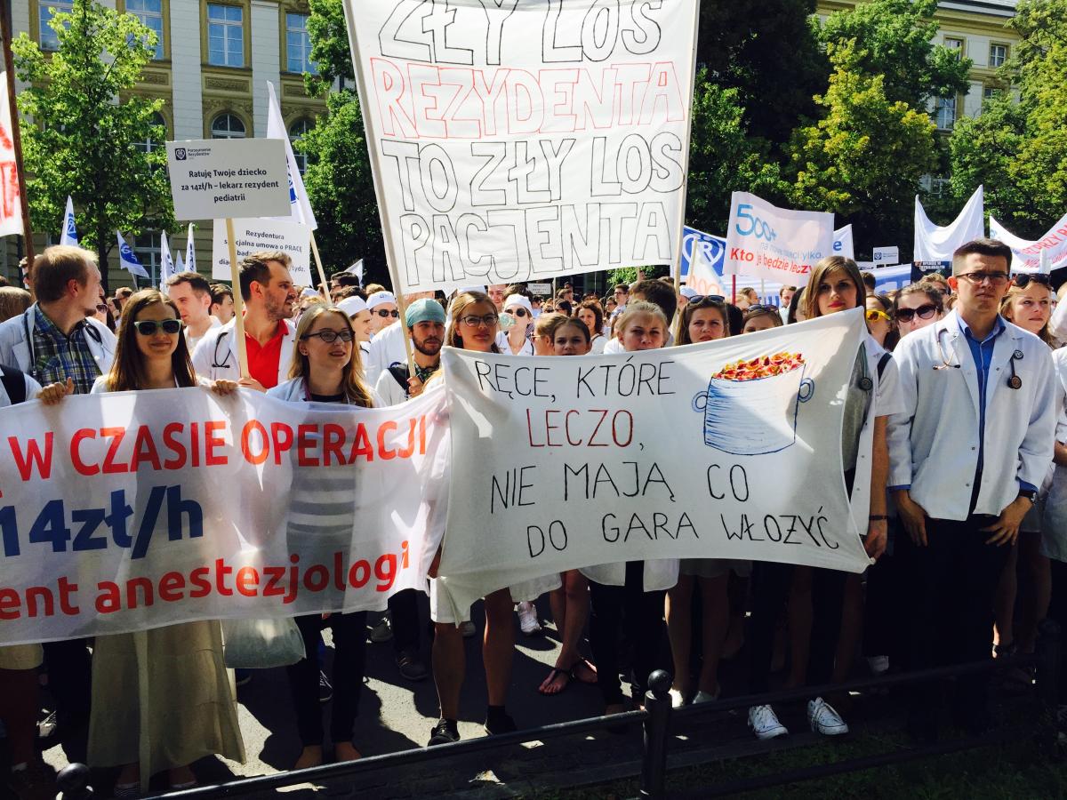 Kolejne izby lekarskie popierają wrześniową manifestację