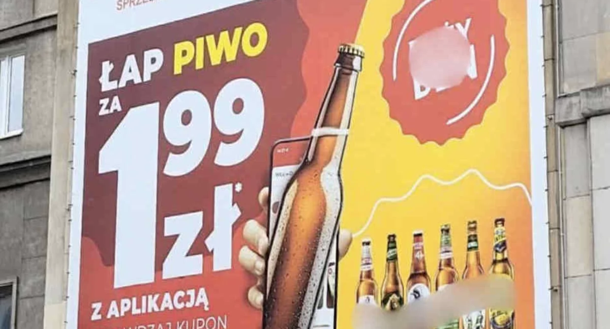 Billboardy z piwem na każdym kroku. Walka z alkoholizmem zaczyna się od przestrzeni publicznej