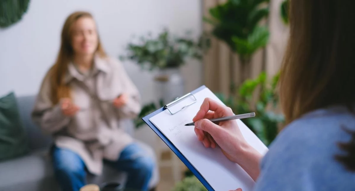 Organizacje psychoterapeutyczne żądają odwołania krajowego konsultanta. Zarzucają mu opóźnienia i konflikt interesów