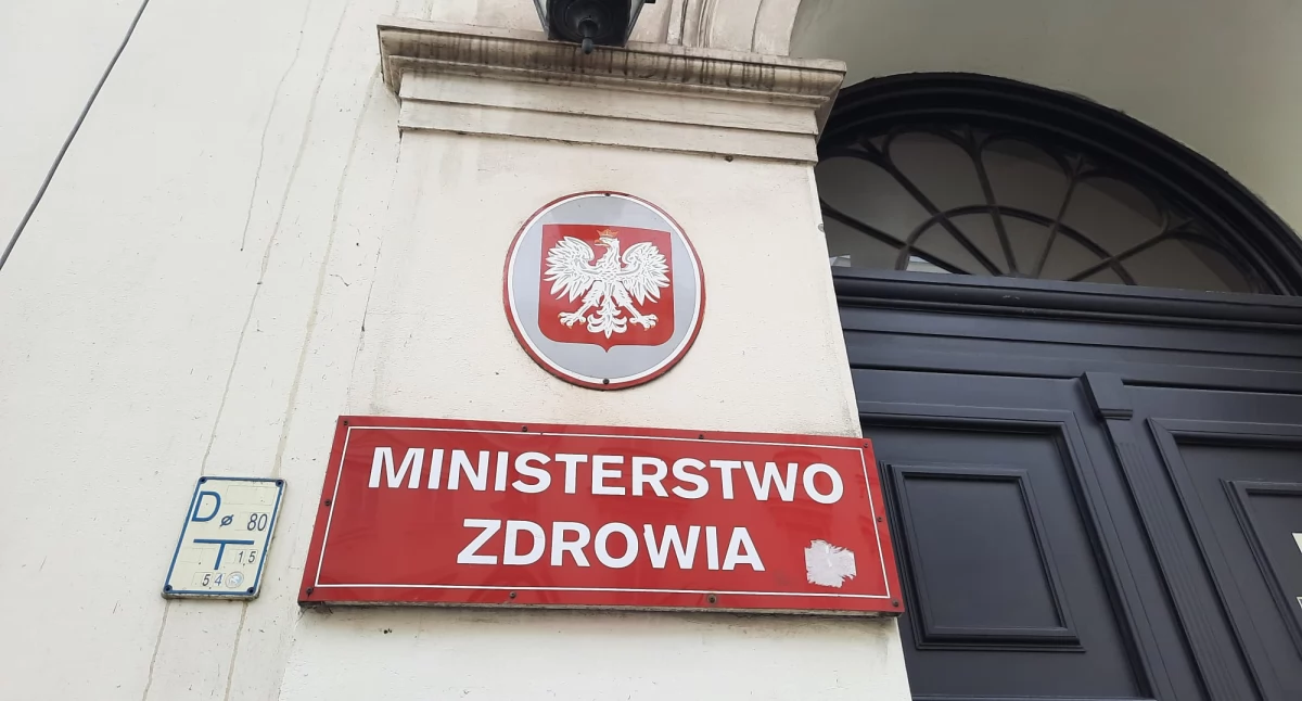APEL 38 stowarzyszeń psychoterapeutów do Ministerstwa Zdrowia: „Nie odwołujcie konsultanta, który połączył środowisko. Regulacja zawodu psychoterapeuty nie może dłużej czekać”