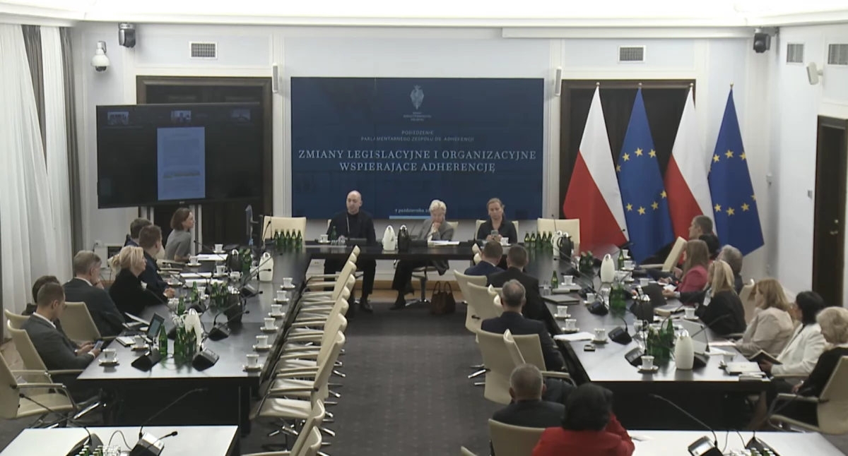 Adherencja w centrum polityki zdrowotnej. Senat i resort zdrowia chcą włączyć przestrzeganie terapii do edukacji i cyfryzacji systemu