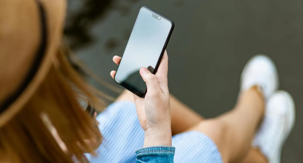 Problemy z koncentracją i pamięcią rosną wśród 18–39-latków – eksperci wskazują technologię jako główną przyczynę