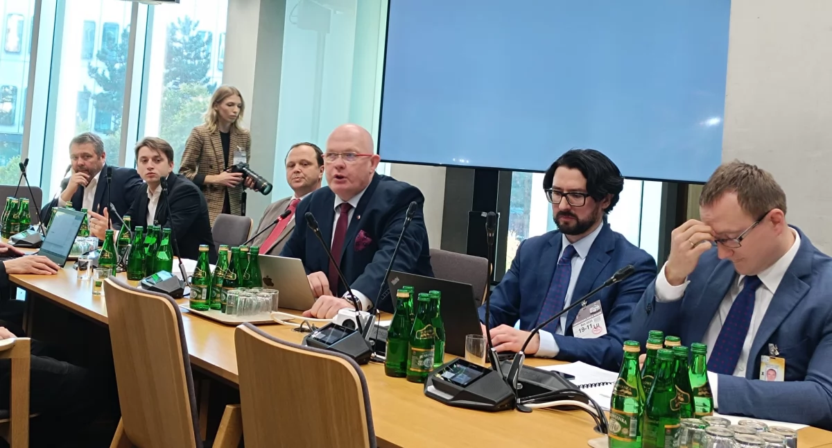 W Sejmie o uzależnieniu dzieci od gier hazardowych. NASK: „Najmłodsi nie odróżniają zabawy od hazardu” 