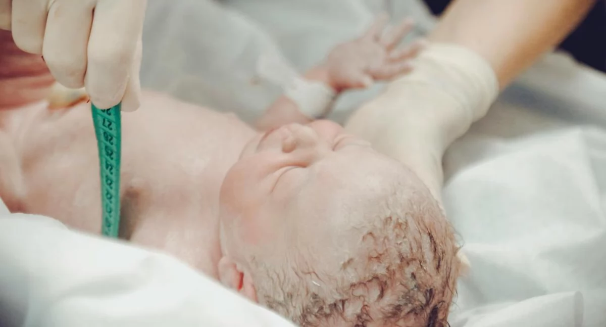 Kryzys demograficzny zamyka porodówki. Szpitale tracą miliony na oddziałach położniczych
