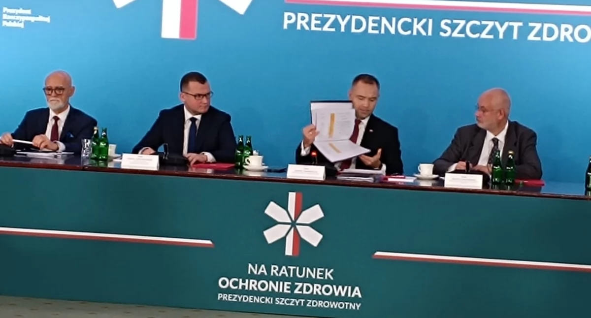 Szczyt zdrowotny. Prezydent podpisał ustawę o Funduszu Medycznym