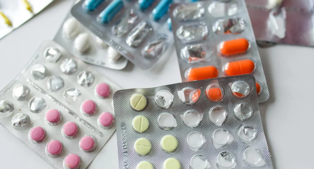 NFZ kwestionuje recepty techników farmaceutycznych – apteka ze Śląska musi zwrócić ponad 100 tys. zł