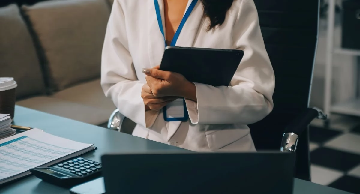 Księgowość w szpitalu - na miejscu czy w formie outsourcingu?