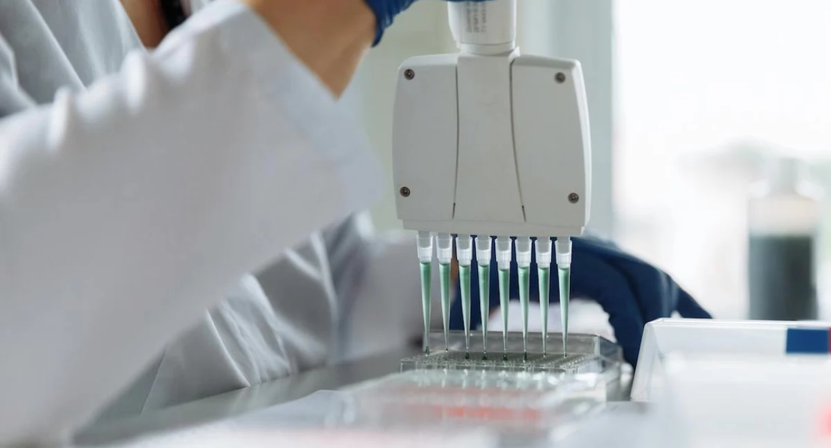 Badania kliniczne wczesnych faz. Agencja Badań Medycznych publikuje Podręcznik Dobrych Praktyk