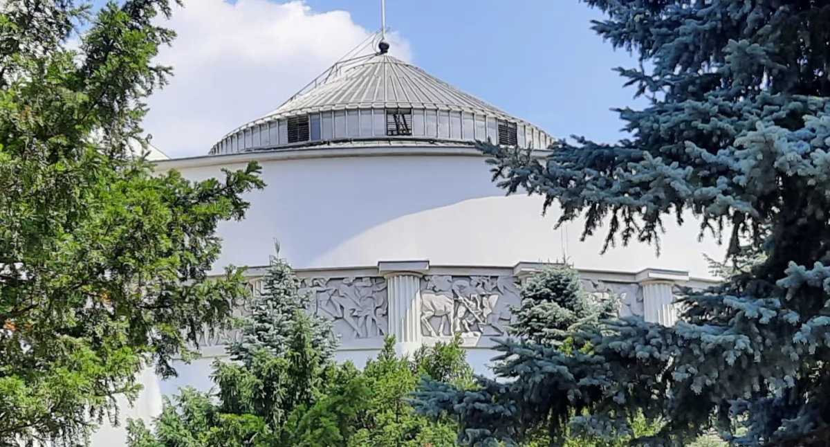 Sejm i MZ o finansach zdrowia: 3,6 mld zł z Funduszu Medycznego już w dyspozycji NFZ