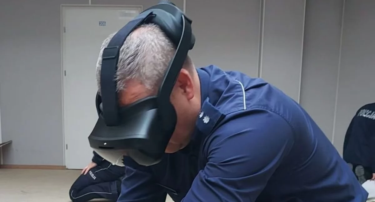 Tak się teraz szkoli z pierwszej pomocy. Gogle VR i manekin