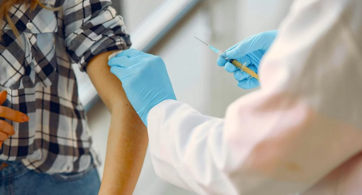 Prof. Tomasz Sobierajski: farmaceuci zwiększają wyszczepialność przeciw grypie