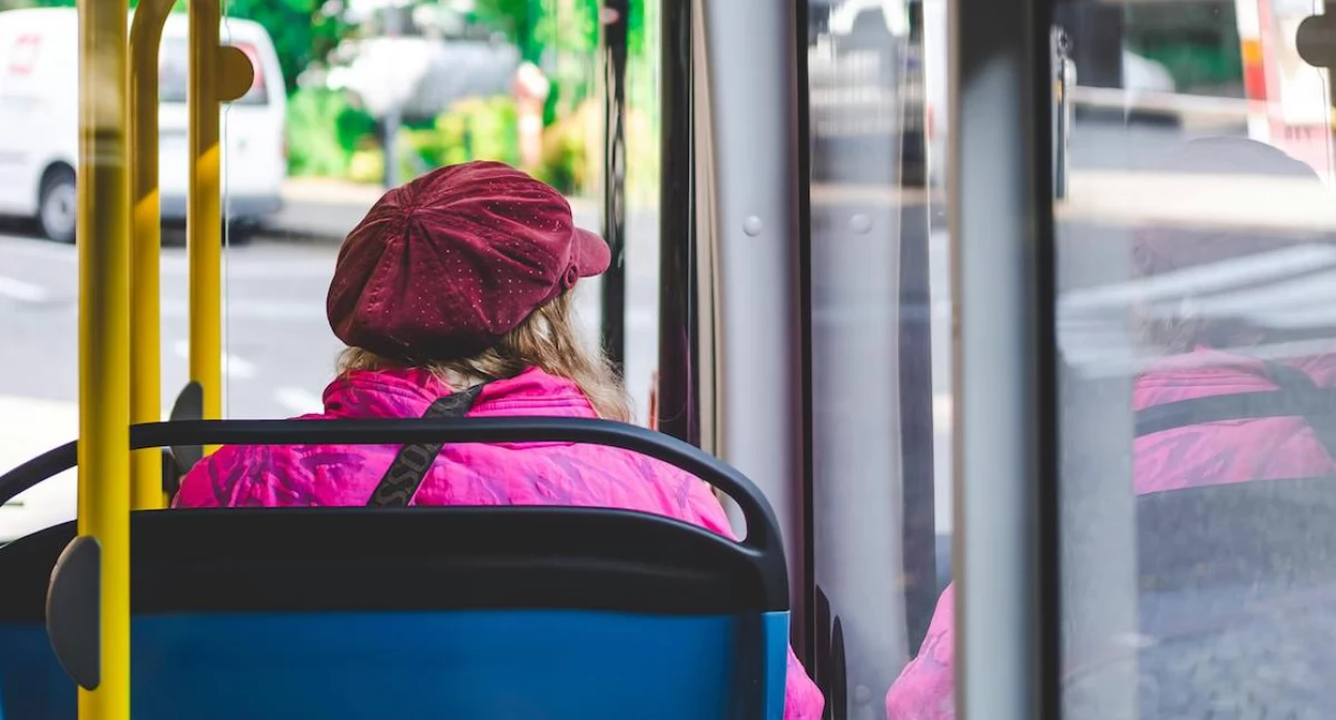 Prawo jazdy kat. D dla osób głuchych coraz bliżej. MZ szykuje nowe standardy badań