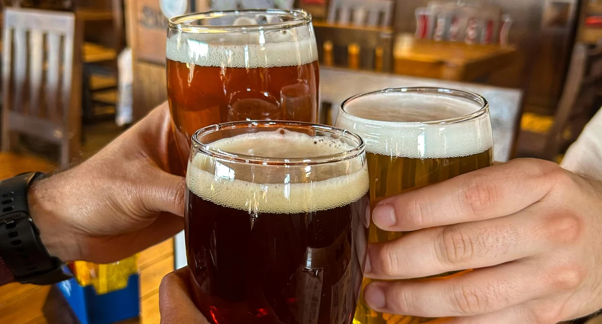 Badanie ESPAD: Alkohol nadal najczęstszą używką wśród nastolatków w Polsce