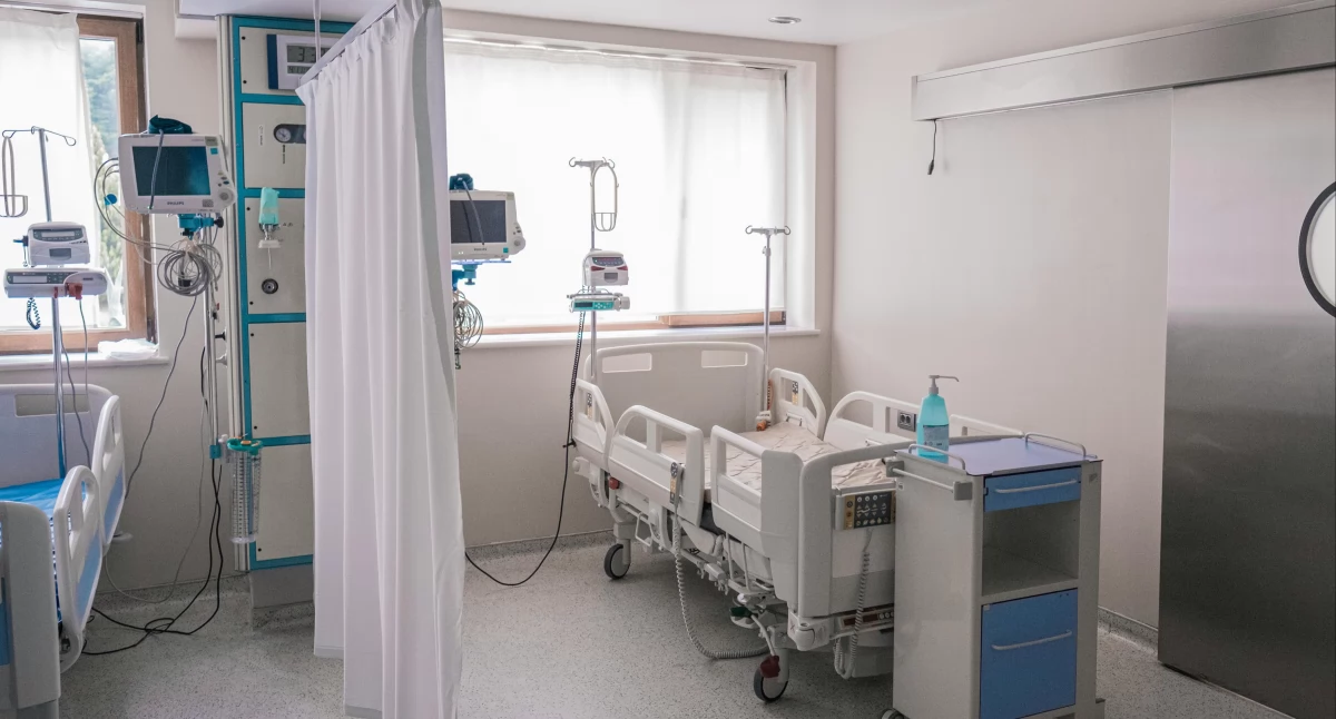 Rząd rekomenduje budowę podziemnego szpitala w Państwowym Instytucie Medycznym MSWiA