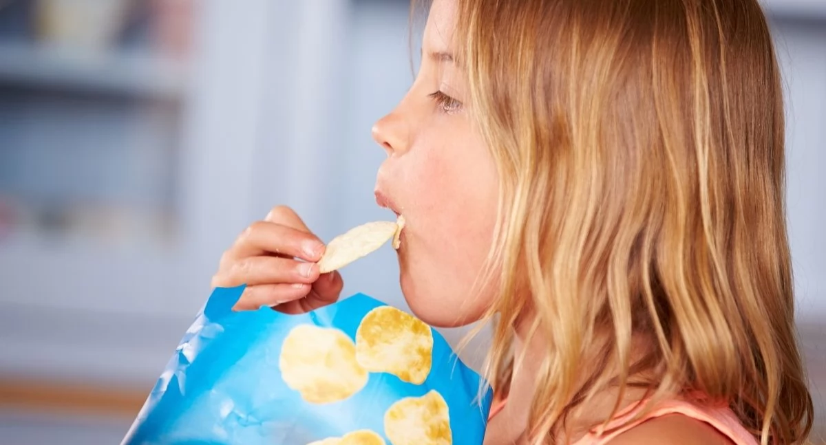 Przełom. Europejski kraj ogranicza reklamy śmieciowego jedzenia