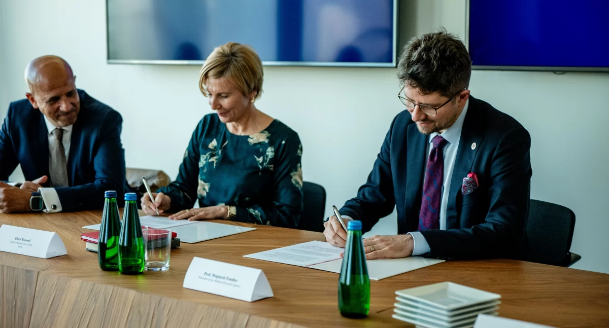 ABM i Roche wzmacniają ekosystem innowacji. Polska walczy o badania kliniczne