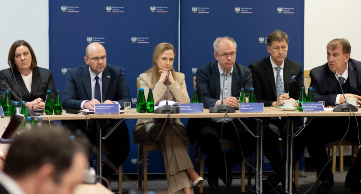 Rektorzy uczelni medycznych: „krótszy staż to drobny krok”