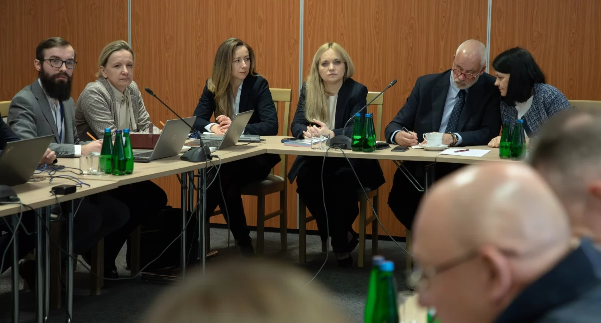 Zamrożenie podwyżek w ochronie zdrowia nie takie pewne? Weto prezydenta wchodzi w grę