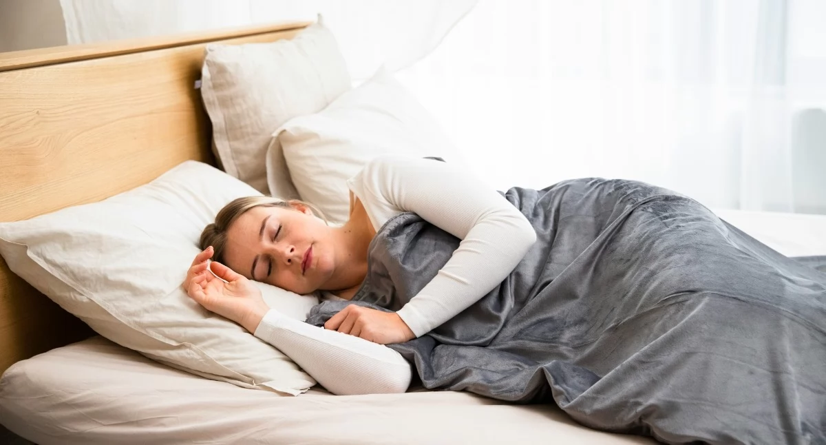 Uderzenia gorąca i problemy ze snem: jak kobiety radzą sobie z objawami menopauzy?