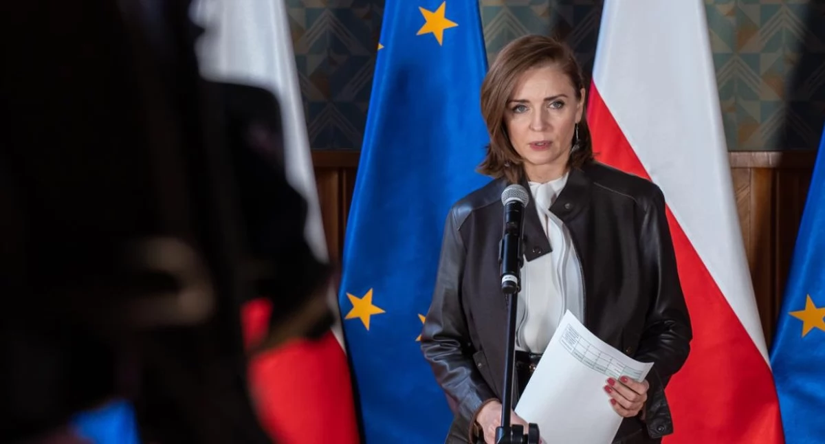 Kto w Polsce dźwiga NFZ? Mucha: etatowcy, Abramowicz: przedsiębiorcy