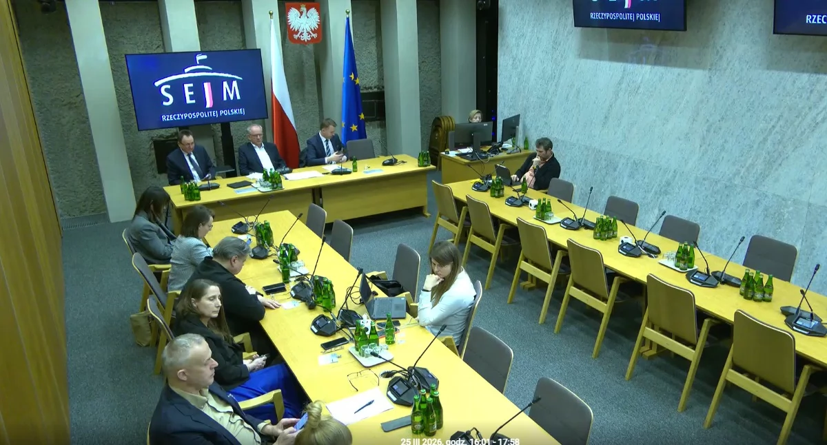 Sejm: migrena przewlekła - „Choroba mózgu, która niszczy życie”. 5 mln chorych, a leczenie wciąż poza zasięgiem. Idą zmiany?