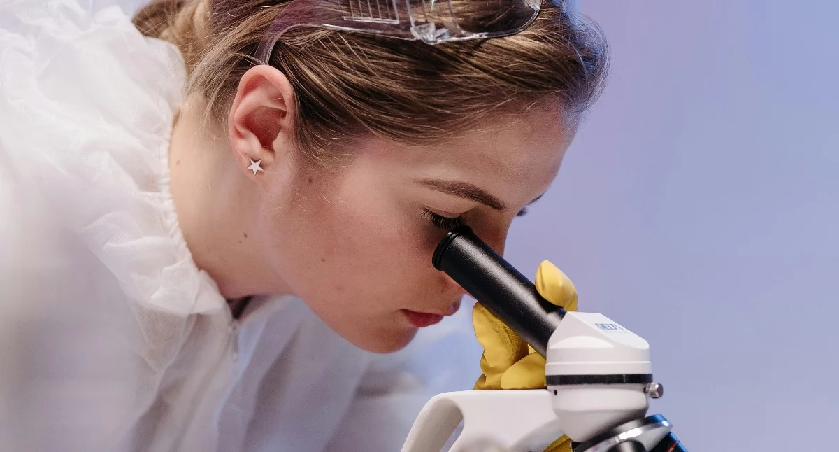 Ranking najlepszych mikrobiologów 2025/2026: 6 Polaków w światowym zestawieniu