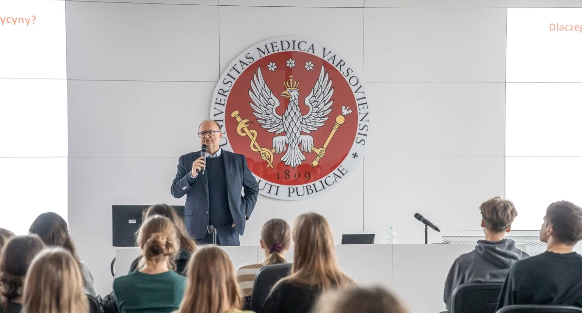 Prof. Czupryniak: szczepienie to akt solidarności