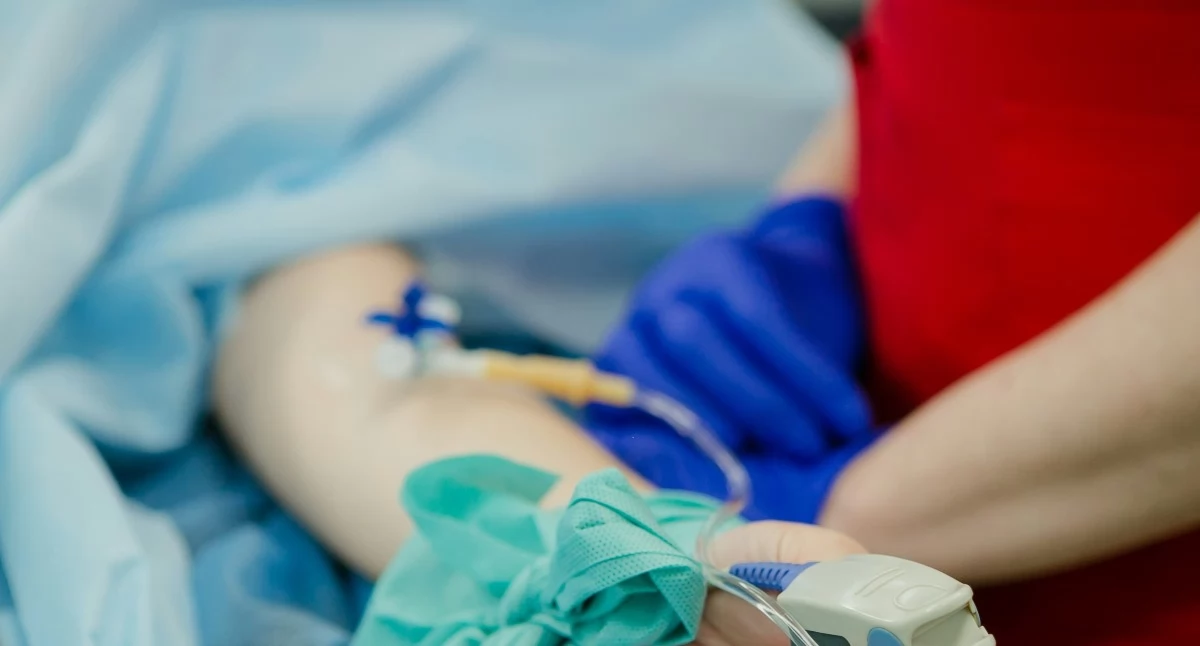 Pobieranie krwi u dzieci budzi lęk u 60 proc. najmłodszych. Eksperci tłumaczą, jak temu zapobiec