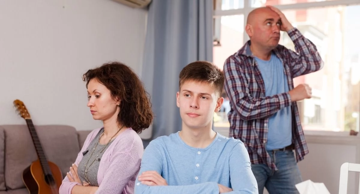 Wojna pokoleń to mit? Raport UW: Łączy nas więcej, niż zakładamy