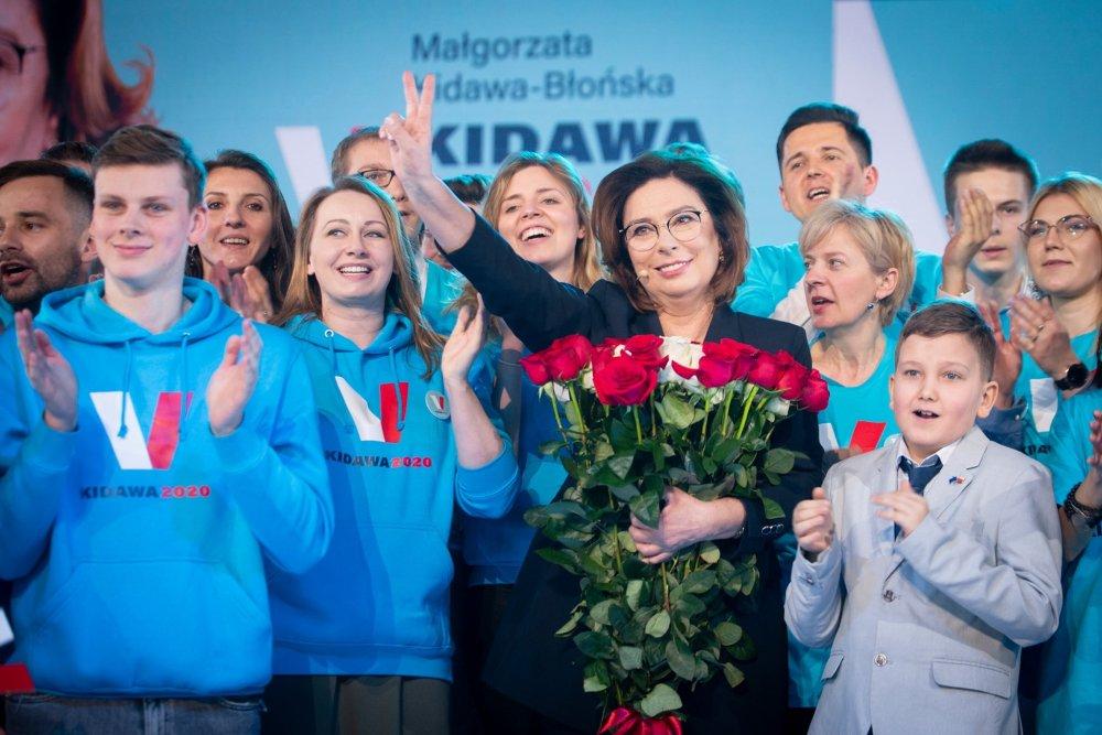 Kidawa-Błońska zawiesza kampanię i namawia do bojkotu wyborów